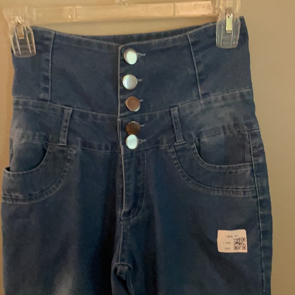 Hi Rise Jeans - Picture 5 of 5